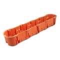 Pikkukuva 1 / 11: x 5-pistokkeen uppoasennusrasia, rasia runkoseiniin, ?68 x 340 x 60 mm syvä, 5 kpl.