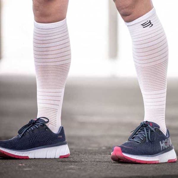 Compressport Strumpor Full Run Vit EU 39-41 Man