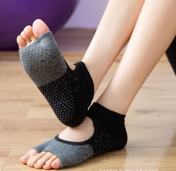 INF Nye sommertynde yogasokker