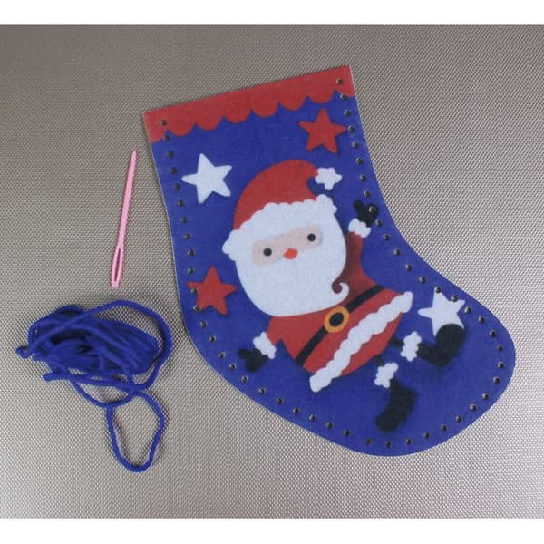 Julkulsockor i filt tomte