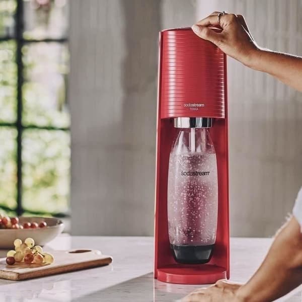 Sodamaskin och kolsyrat vatten SODASTREAM - TERRA Röd - 1 diskmaskinskompatibel flaska - 1 gaspatron 60L