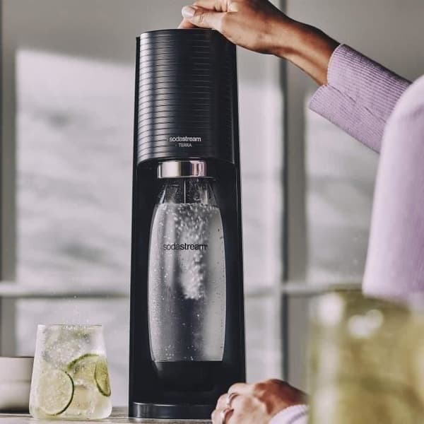 Sodamaskin och kolsyrat vatten SODASTREAM - TERRA Svart - 1 diskmaskin-kompatibel flaska - 1 gaspatron 60L