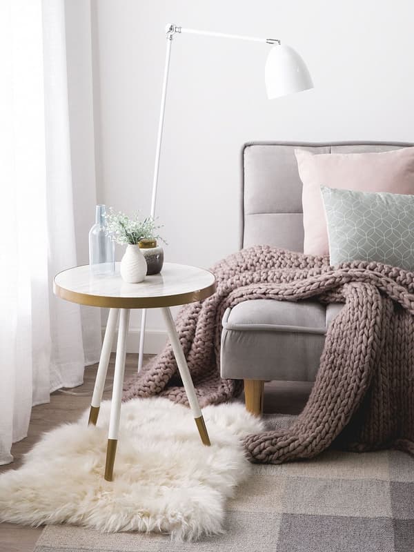 Sidobord med Marmoreffekt