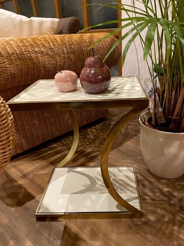 Sidobord dekorativ på 40 h 45 cm lampbord metallguld