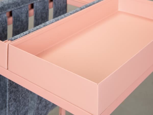 Cute sofabord med bladholder grå og rosa.