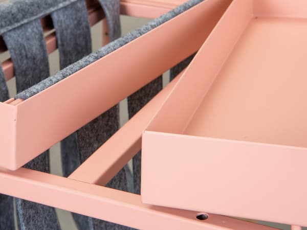 Cute sofabord med bladholder grå og rosa.