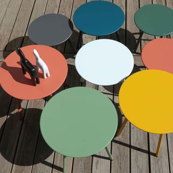 Massaï trädgårdssoffbord i grafitepoxistål - ø 40 cm