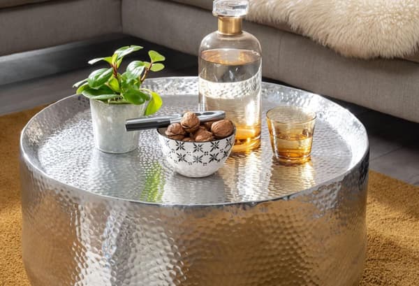 Rootz soffbord aluminium silver 60x60x35 cm vardagsrumsbord hamrat - Designer soffbord runt aluminium orientaliskt - Runt metall soffbord litet