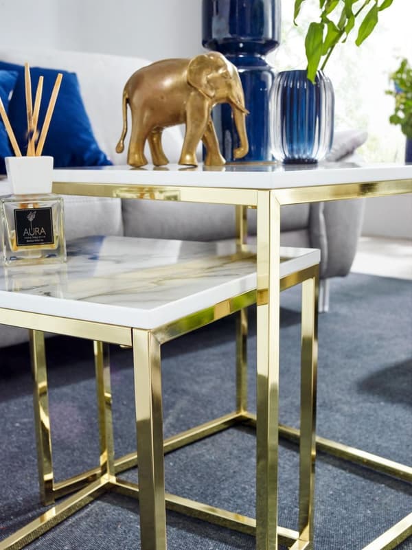 Rootz Design Side Sæt med 2 Hvid Marmor Optik Kantet - Sofabord 2-delt bordstel metal guld - Små stueborde - Moderne firkantede indskudsborde
