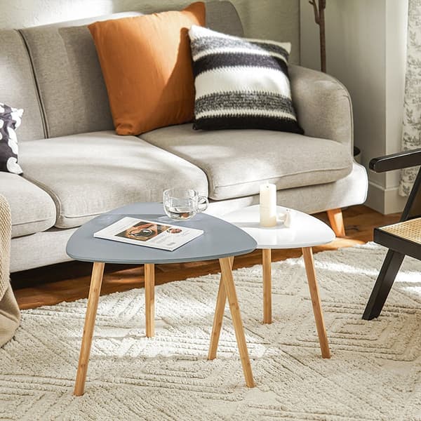 Rootz 2-delade häckbordsset - Sidobord - Soffbord - MDF och bambu - Mångsidig användning - Utrymmesbesparande design - Ljusgrå-Vit - 55cm x 45cm x 53c