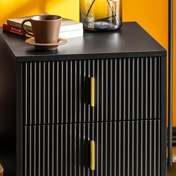 Rootz Moderne sengebord med 2 skuffer - Sofabord - Sidebord - Ridsefaste gulvbeskyttere - Elegant sort og guld design - Nem montering - 40cm x 47cm x