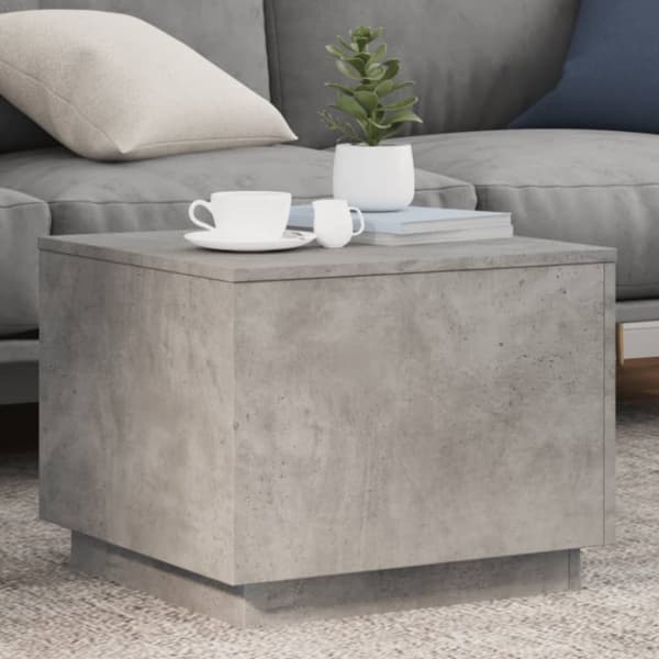 Sohvapöytä LED-valoilla betoninharmaa 50x50x40 cm