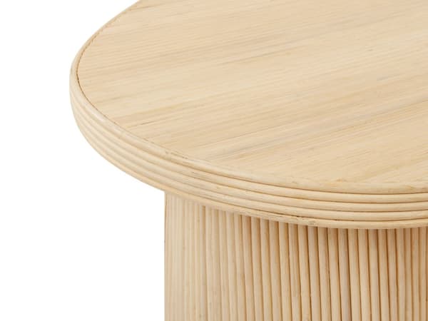 Sæt med 2 sofaborde Naturfarve Rattan Runde former Lodrette linjer Boheme og moderne stil Håndlavet sofabord