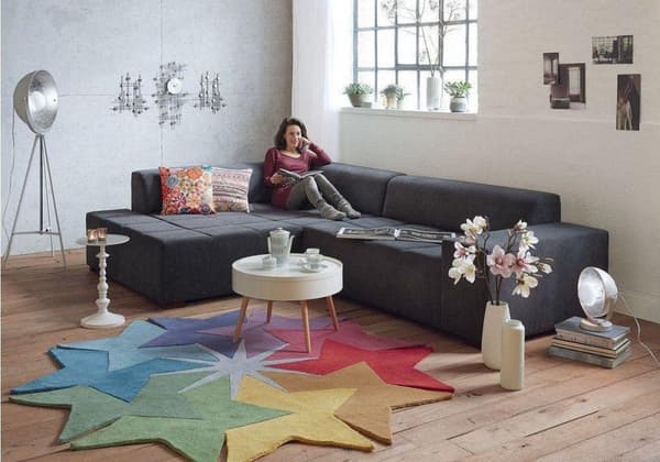 Moderni valkoinen puinen kahvipöytä varastotilalla, halkaisija 60cm