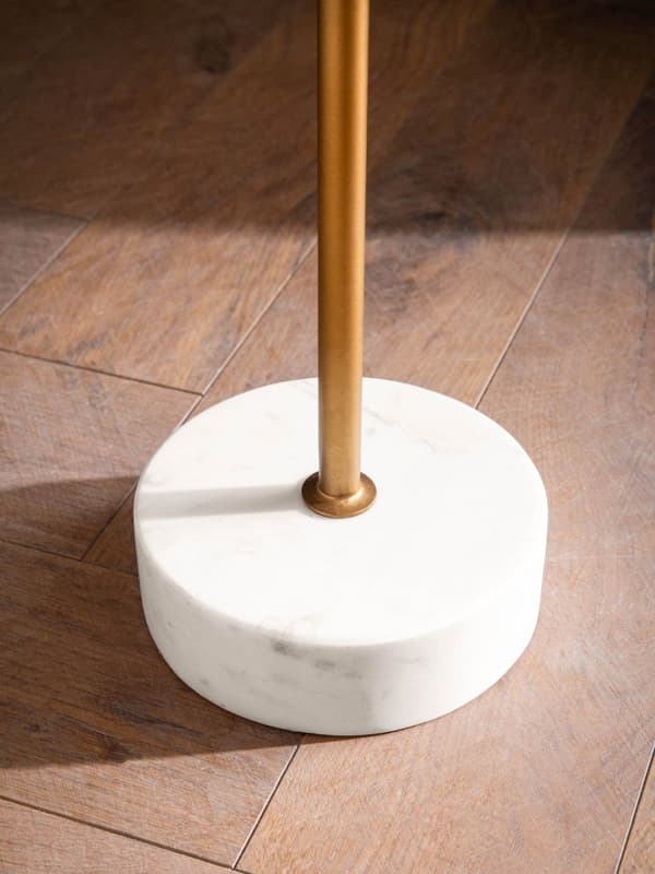 Rootz Triangular Side Table - Moderne sidebord - Håndlavet accenttabel - Unikt design - 45 cm x 40 cm x 55 cm
