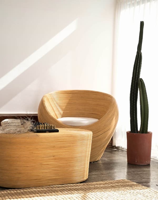 TEGAL OVAL LYS RATTAN BORD