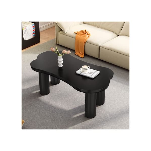 Soffbord i oregelbunden benform, längd 113 cm, bredd 58 cm, höjd 40,5 cm, skiva MDF