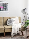 Miniatyrbillede 4 af 9: Sovesofa Lysebrun Mørkt Træ 3 Personers Klassisk Retro Sofa med Sovefunktion Quiltet Ryg Polstring Sofaseng Design Skibsbriks Skrå Ben