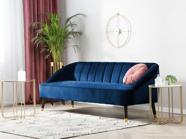 Sohva laivastonsininen sametti verhoiltu puujalat kolmelle pystytikattu selkänoja moderni glamour tyyli