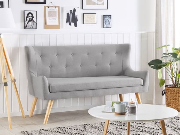 Sohva harmaa polyesteri kangas verhoilu 2 hengelle tuftattu napitettu vaaleat puujalat retro tyyli