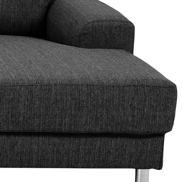 Calverton  hjørnesofa med sjeselong høyrevent i antrasitt grå stoff, med krom ben.