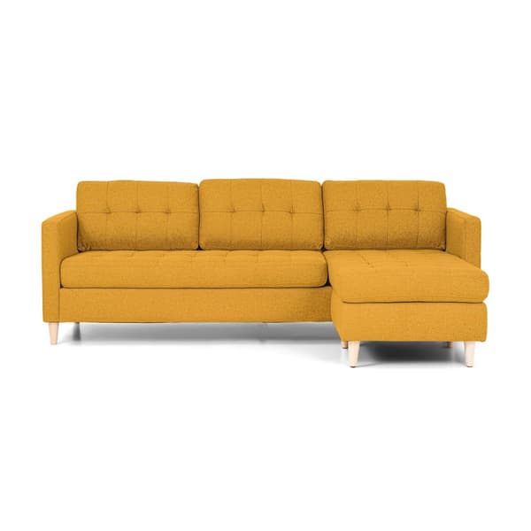 Marino sofa, sjeselongsofa høyre eller venstrevent i stoff karri gul og med treben.