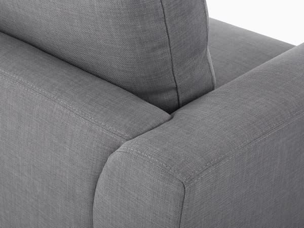 Hjørnesofa i lysegrått stoff med polstring L-formet, venstrevendt