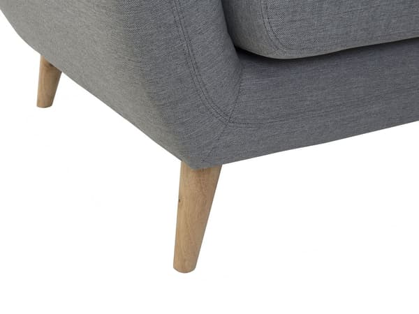 3-seters sofa Lysegrå polstret med tuftet rygg med tykk polstring Ben i lyst tre Skandinavisk minimalistisk stue