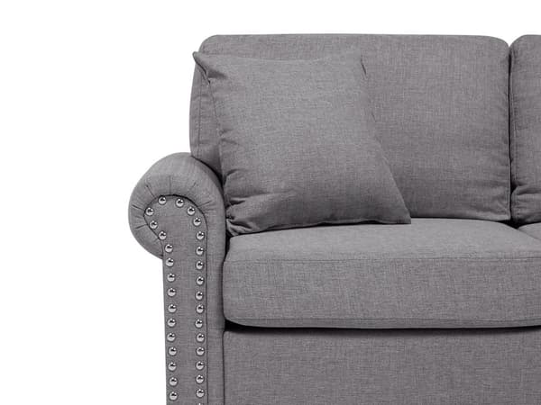 3-seters sofa i grått stoff med lav rygg i Chesterfield-stil