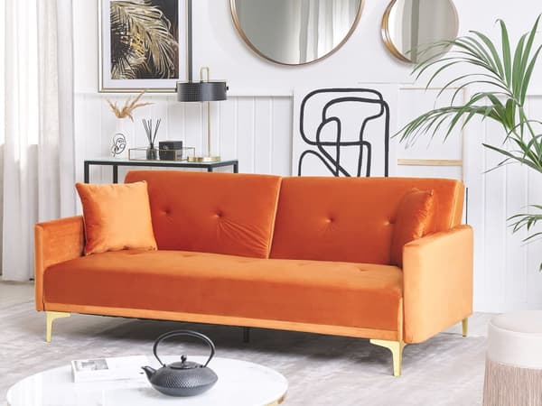 Sovesofa Oransje Fløyel 3-seter Metallben Dekorative knapper Avtakbare putetrekk Justerbar ryggstøtte Sofa med sovefunksjon Moderne design