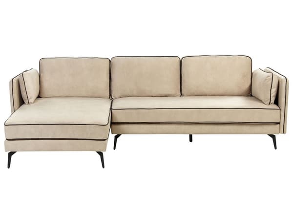 Kulmasohva beige kolmelle samettiverhoilu metallijalat oikea koristetyynyt moderni