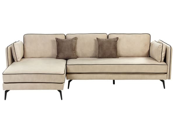 Kulmasohva beige kolmelle samettiverhoilu metallijalat oikea koristetyynyt moderni