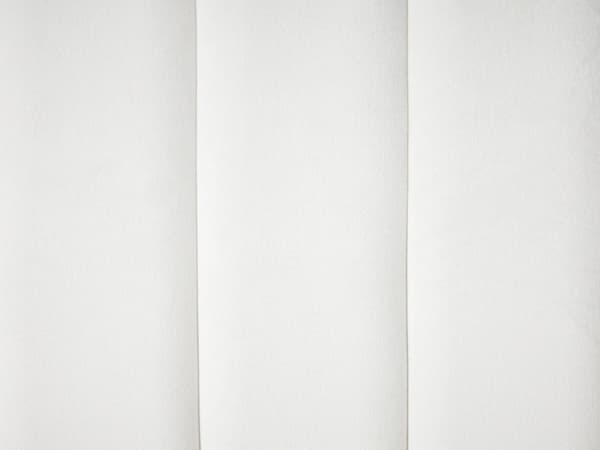 2-sitssoffa Vilstol Off-White sammet Modern retrodesign Puffad sits Låg rygg