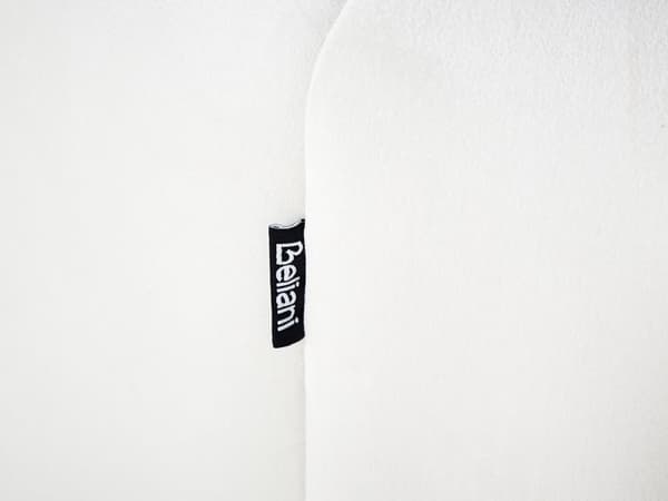 2-seters sofa elskovssofa Off-White fløyel Moderne retrodesign Tuftede seter Lav rygg