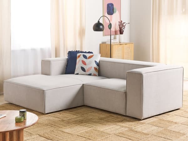 Kulmasohva vaalea beige kahdelle kangasverhoilu muovijalat oikea minimalistinen skandinaavinen