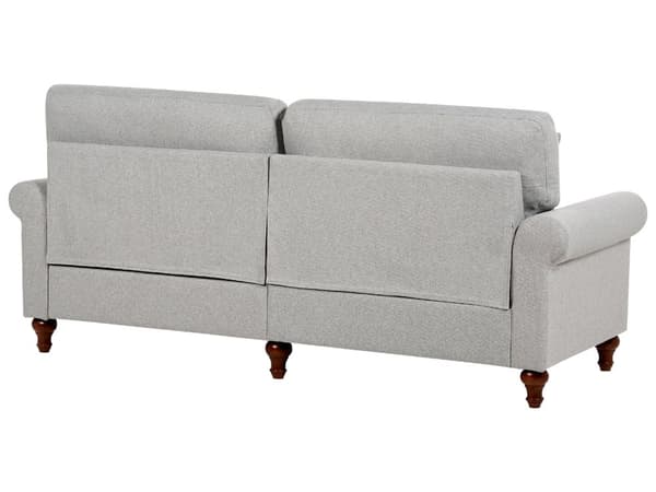 3-seters sofa i lysegrått stoff med lav rygg i Chesterfield-stil