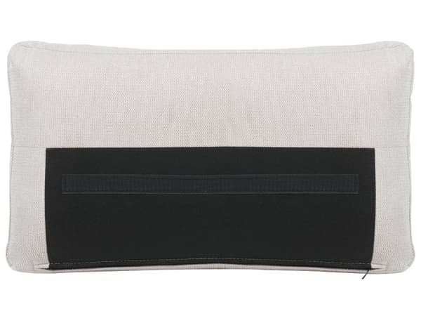 Sohva beige kangas verhoilu kolmelle koristetyynyillä klassinen retro tyyli