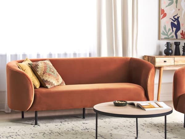 3-seters Sofa Oransje Fløyel Stoff Myk Buet Design Svarte Ben Moderne Kunst Dekor Stil