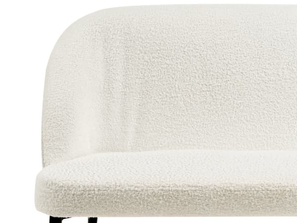 Sohva vaaleanbeige bukleekangas verhoiltu puu metallijalat kahdelle hengelle keittiön minimalistinen moderni tyyli