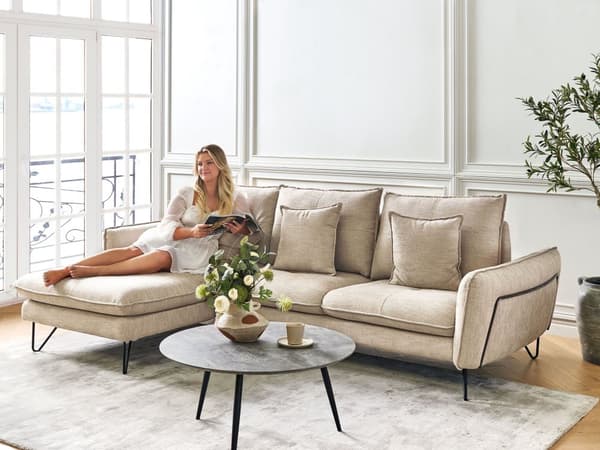 Kulmasohva beige chenillekangas verhoiltu kolmelle hengelle säädettävä selkänoja oikea koristetyynyt moderni tyyli