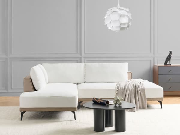 Hjørnesofa venstre brudt hvid beige grå polyester øko læder stålben hynder stue opholdsrum