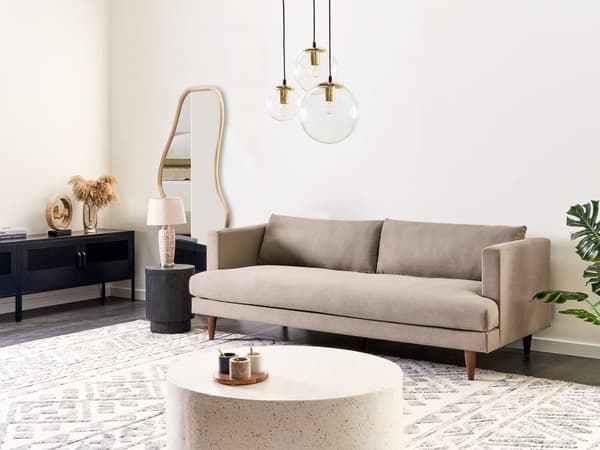 Sofa Lysebrun Stoff 3-seters Polstret Ryggputer Mørk treben Stue Moderne stil