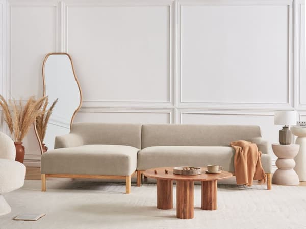 Hjørnesofa Taupe Polyesterstoff 3-seter Høyrevendt Ben i tre Vannavvisende stoff Moderne og tradisjonell stil Stue