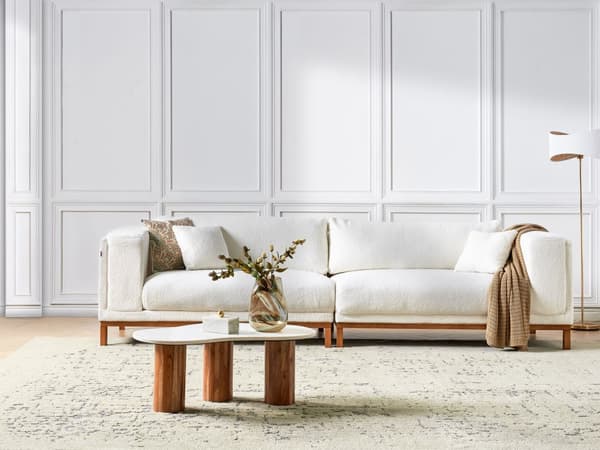 Sofa Off-White Boucle Stofftrekk Treben 4 Seter Tykt Polstret Moderne Stil Stue Møbler