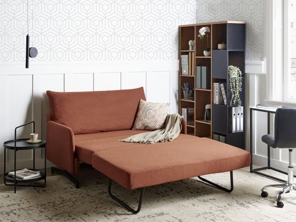 Sovesofa Rødt Stoff Polyester Polstring 2 Seter Trekk ut Sovefunksjon Moderne stue