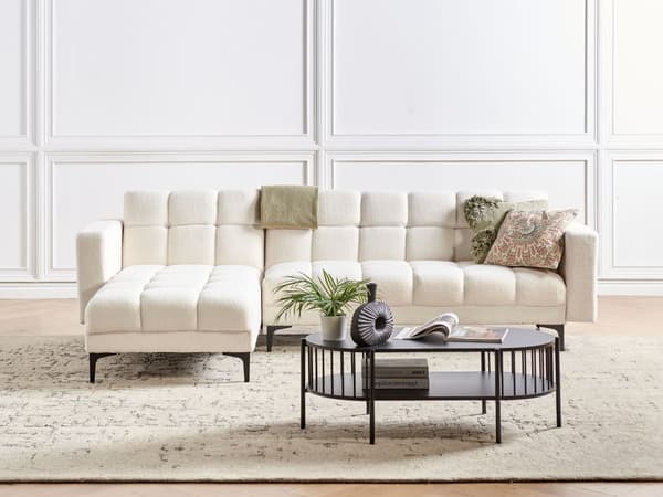 Hjørnesofa Hvit Bouclé 4-seter Høyrevendt Svarte ben Justerbart rygglene med 3 stillinger Klikk-klakk-mekanisme Moderne design