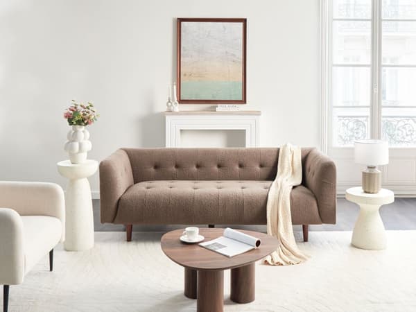Sofa Brun Boucle Treben 3-seters Sofa med Knappet Treben og Polstring i Brunt Stoff Gummitreben