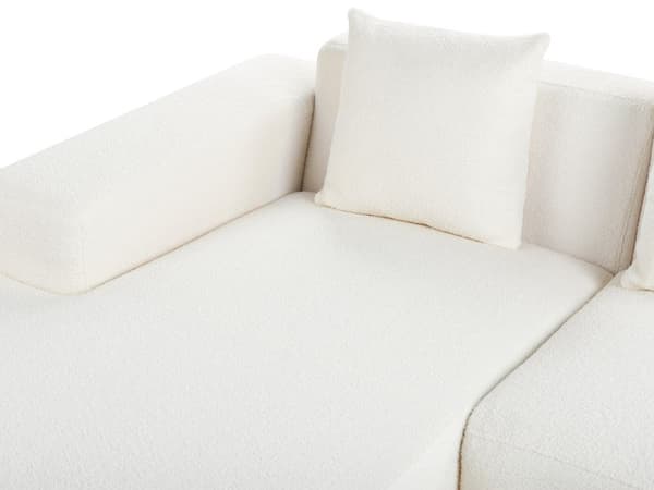 Høyre Hjørnesofa Hvit Boucle L-formet 4-seter med Kasteputer Moderne Design
