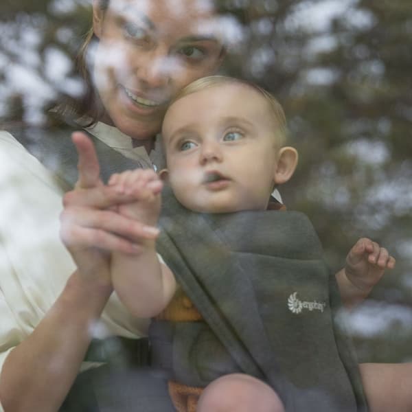 Ergobaby Embrace -kantoreppu, Heather Grey