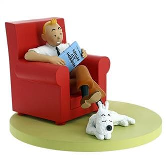 Tintin hjemme(sidder i rd lnestol) Statue